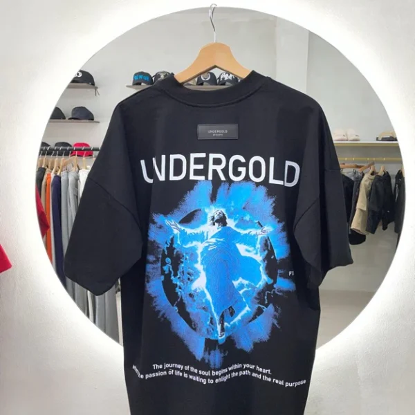 Camisa con estampado UNDGLD