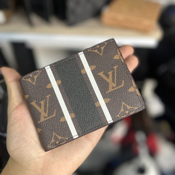 Cartera Lv